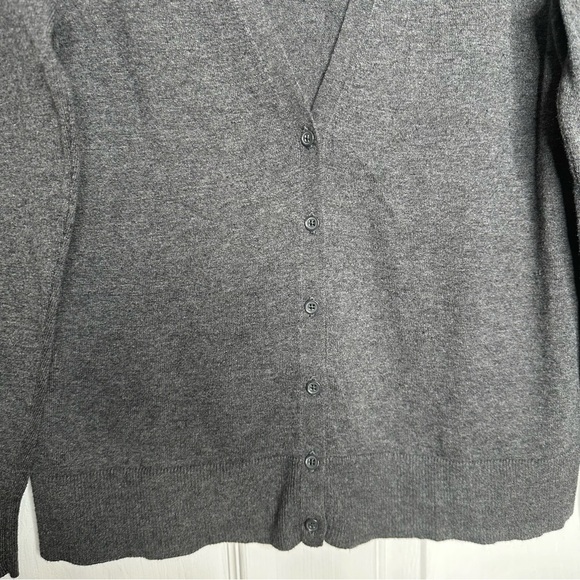 Old Navy Cardigan Grey Size Medium - Picture 3 of 16